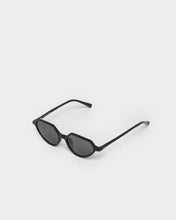 Load image into Gallery viewer, Sunglasses in Black / Silver / Grey
