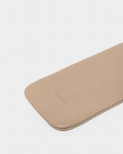 Load image into Gallery viewer, Soft Glass Case in Beige
