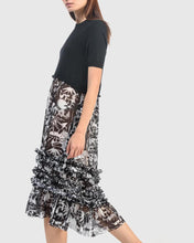 Load image into Gallery viewer, O006 Dress in Black
