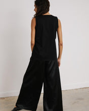 Load image into Gallery viewer, Wide Leg Pants in Black
