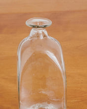 Load image into Gallery viewer, Bouteille Carre Petite in Transparent
