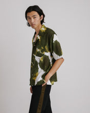 Load image into Gallery viewer, Biotope Shirt in Green
