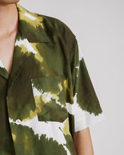 Load image into Gallery viewer, Biotope Shirt in Green
