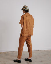 Load image into Gallery viewer, Vacation Shirt in Brown
