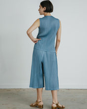 Load image into Gallery viewer, Top JK181 in Pastel Blue
