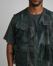 Load image into Gallery viewer, Mesh Bush Vest in Leopard
