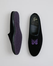Load image into Gallery viewer, Papillon Embroidered Mule in Black
