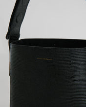 Load image into Gallery viewer, How Bag in Black Lizard
