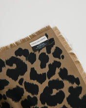 Load image into Gallery viewer, Flake 201 Handkerchief in Camel
