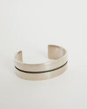Load image into Gallery viewer, Mapplethorpe Two Cuff
