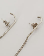Load image into Gallery viewer, Pearl Snake Earrings (Pair)
