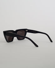 Load image into Gallery viewer, Modan Glasses in Midnight/Earl
