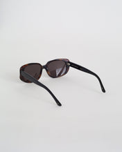 Load image into Gallery viewer, Leia Glasses in Black Tort
