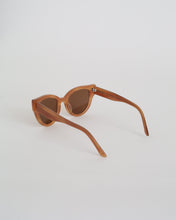 Load image into Gallery viewer, Barton Sunglasses in Cedar
