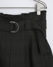 Load image into Gallery viewer, Suiting Shorts in Kalamata
